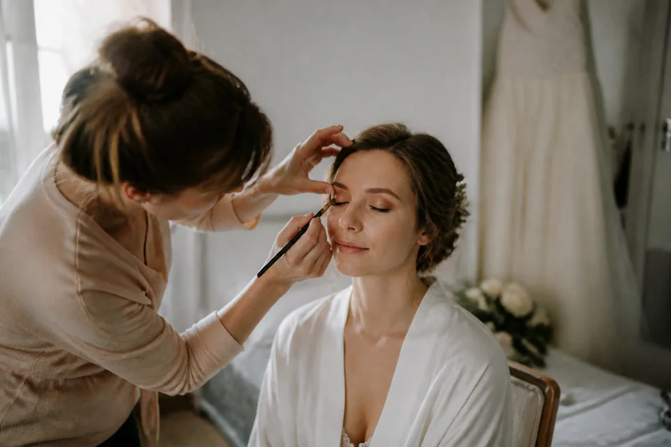 Préparation d’un maquillage de mariage — illustration générée par IA