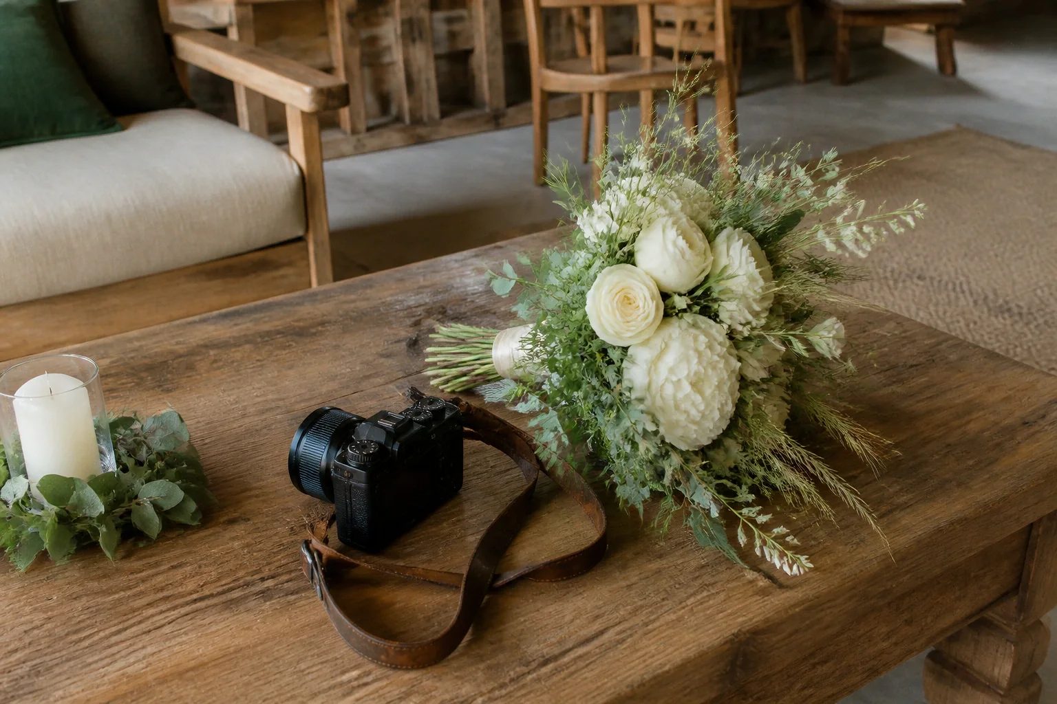 Appareil photo et accessoires de reportage de mariage — illustration générée par IA