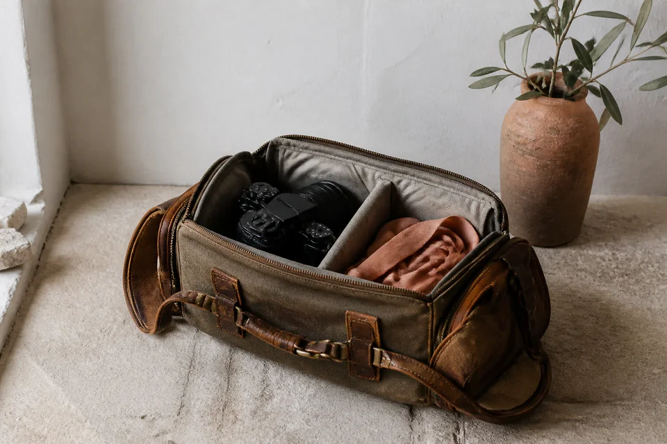 Appareil photo et accessoires de reportage de mariage — illustration générée par IA