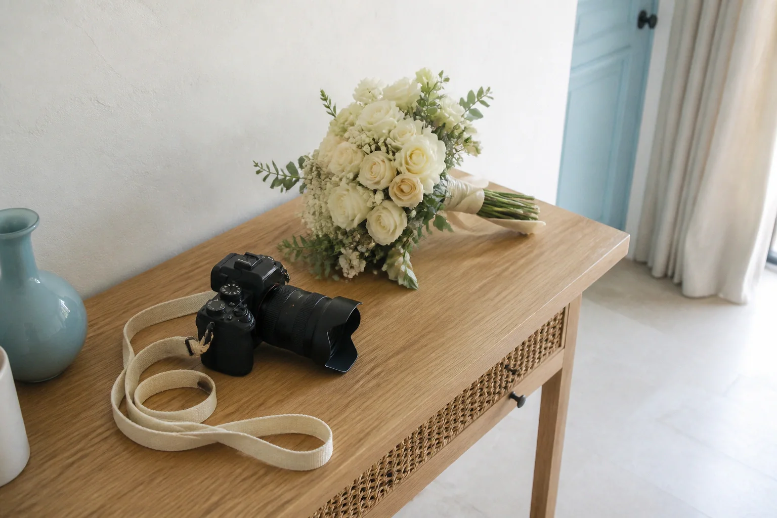 Appareil photo et accessoires de reportage de mariage — illustration générée par IA