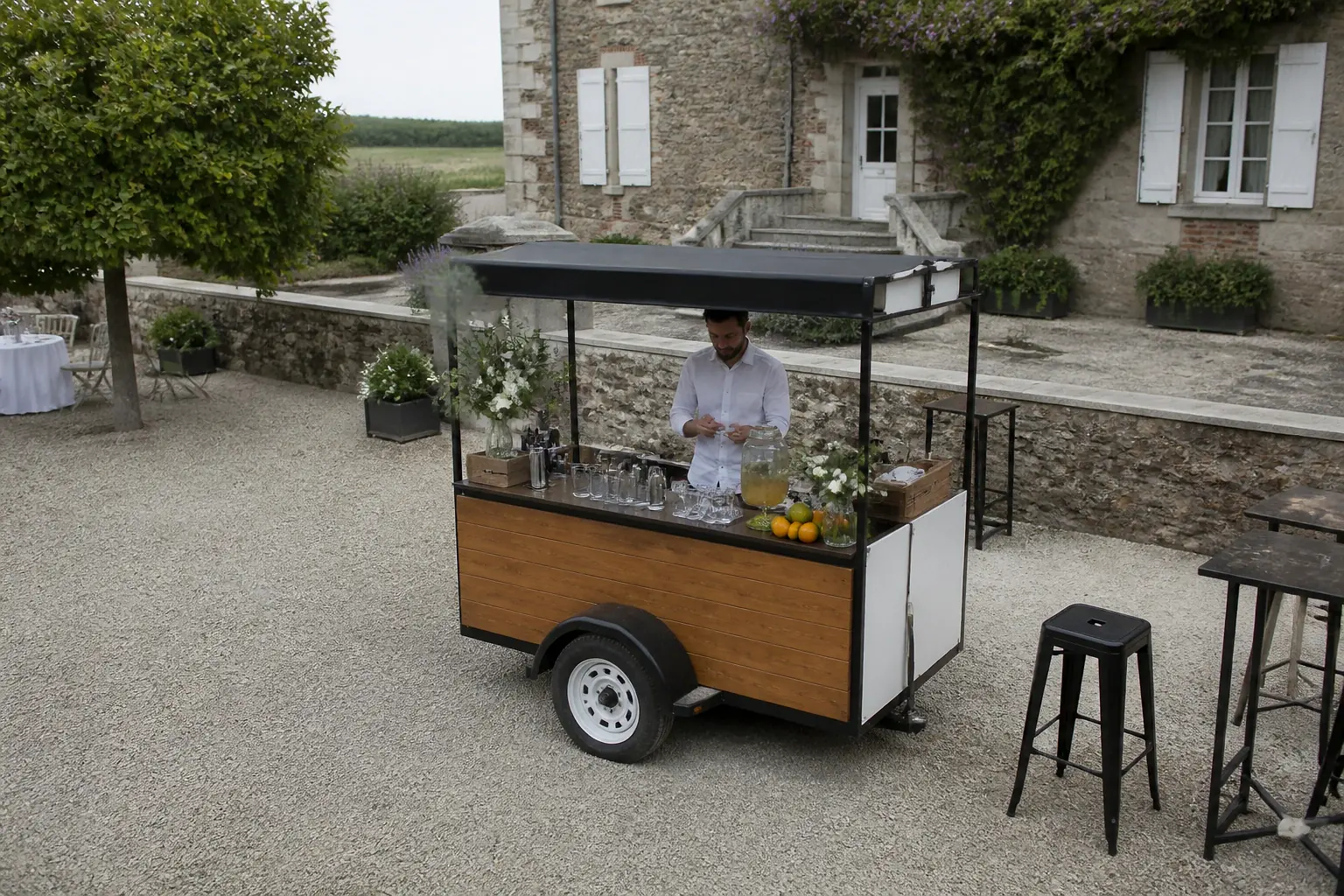 Service mobile de restauration pour une réception — illustration générée par IA
