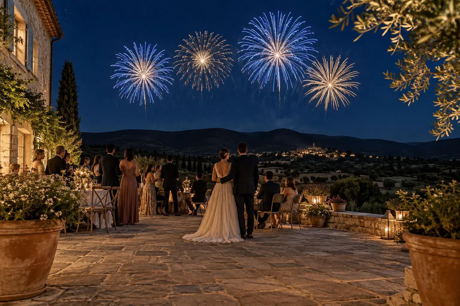 Feu d’artifice bleu et or au-dessus des collines — illustration générée par IA