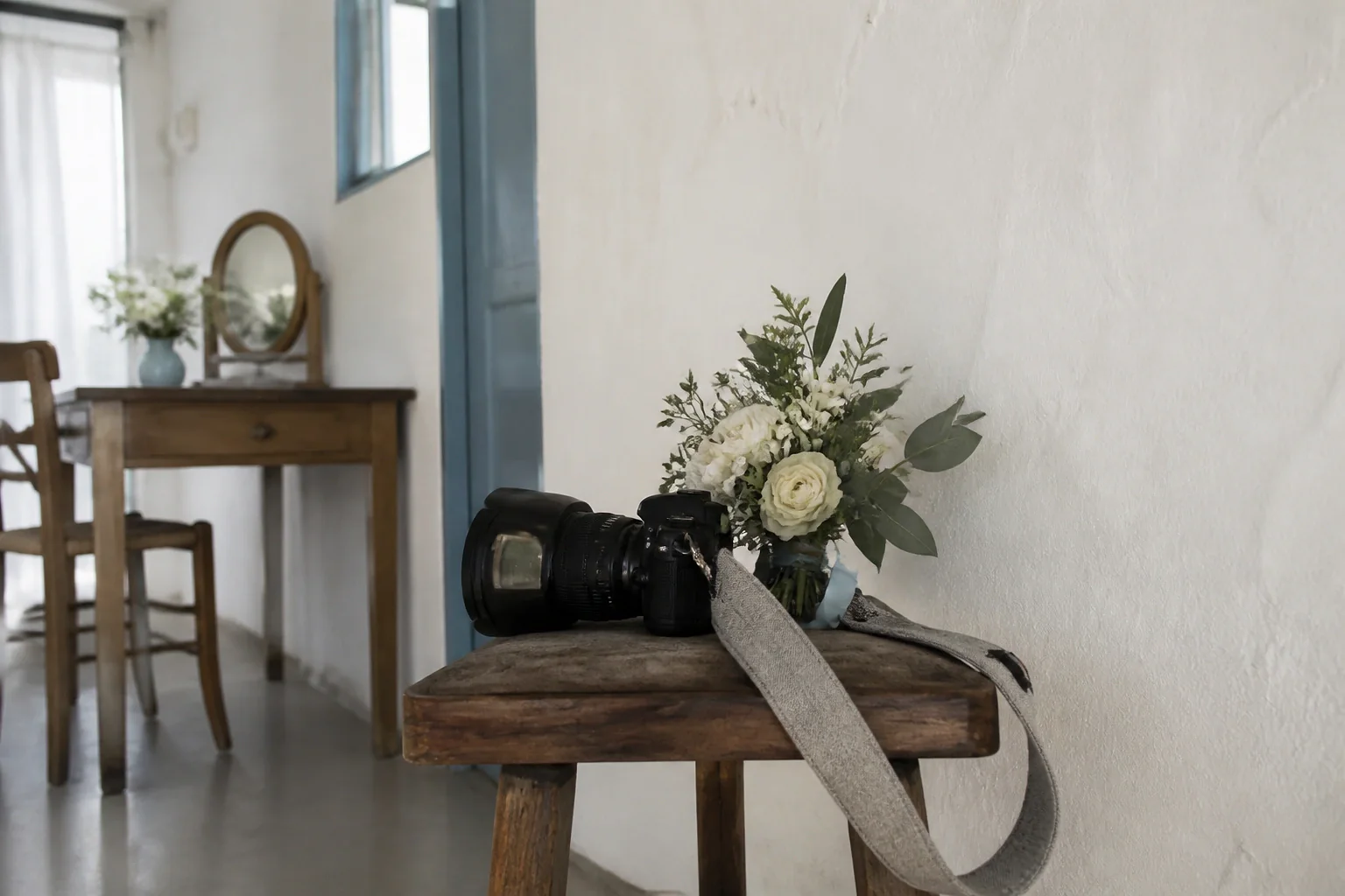 Appareil photo et accessoires de reportage de mariage — illustration générée par IA