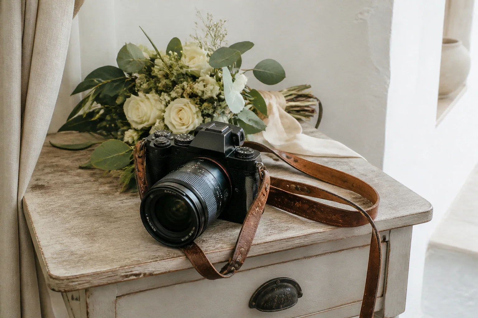Appareil photo et accessoires de reportage de mariage — illustration générée par IA