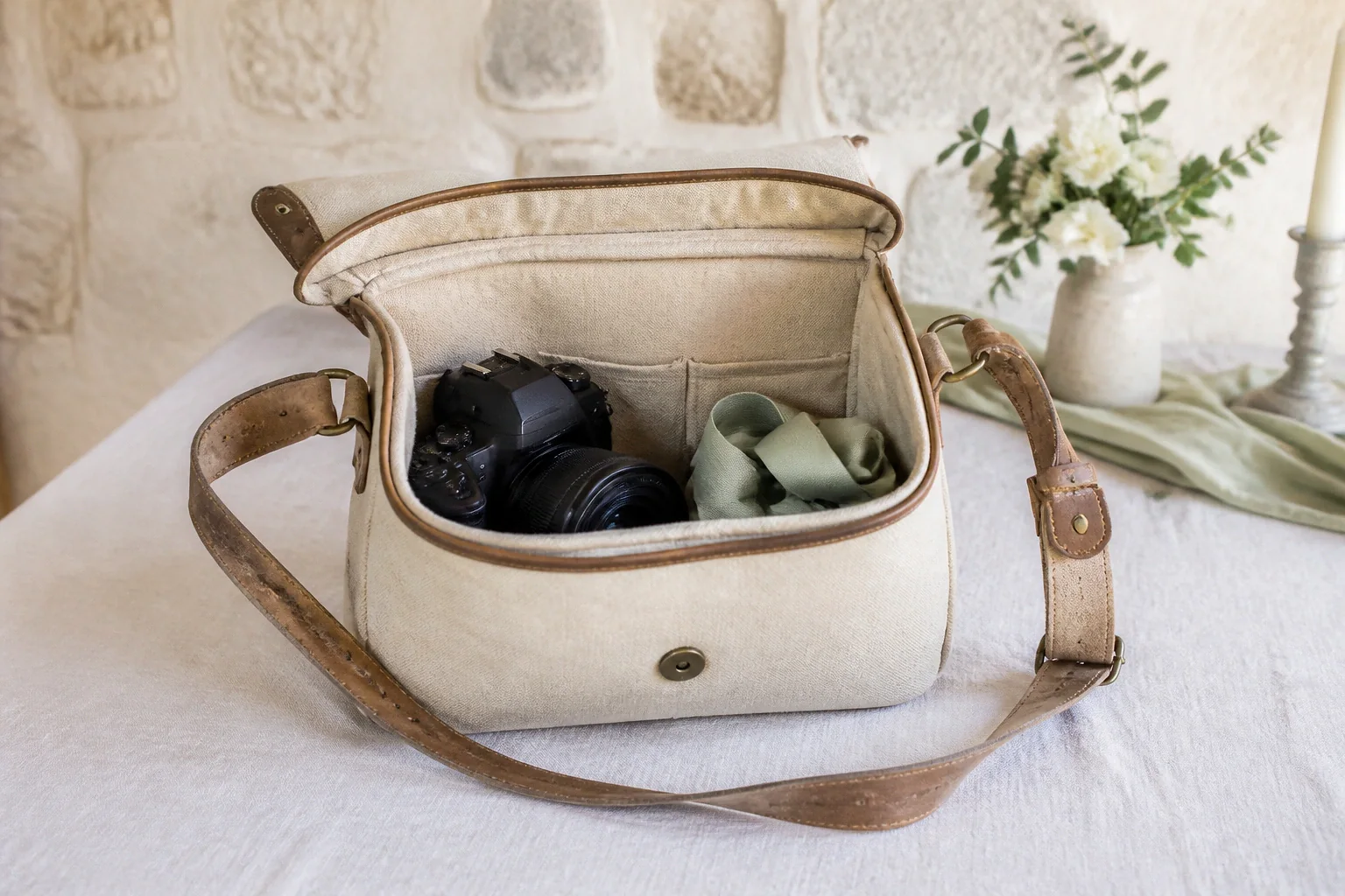 Appareil photo et accessoires de reportage de mariage — illustration générée par IA