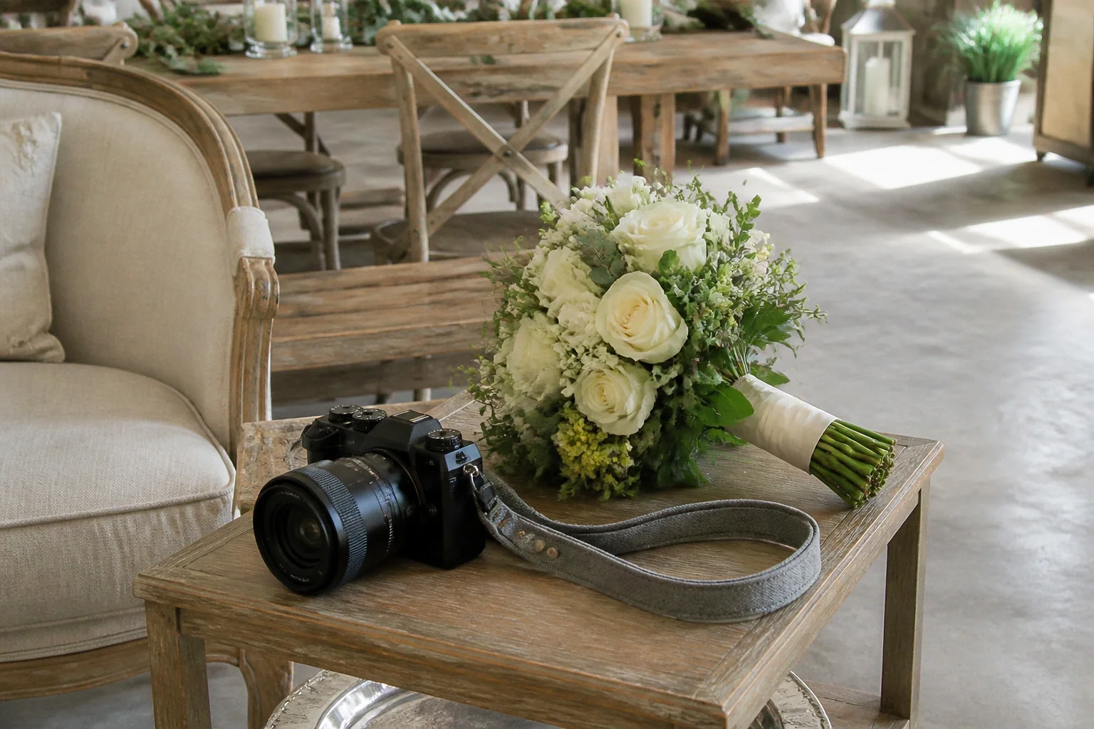 Appareil photo et accessoires de reportage de mariage — illustration générée par IA