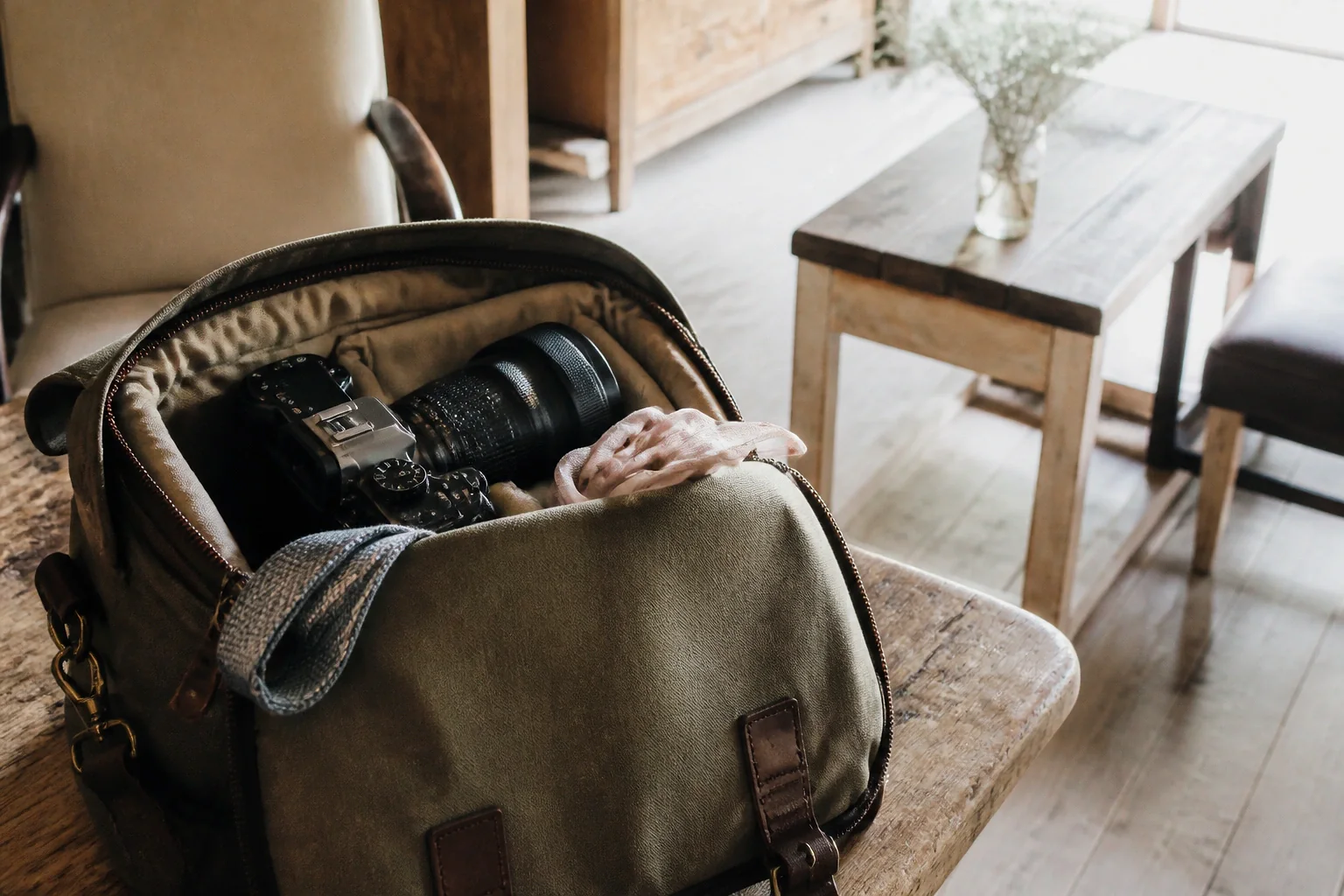 Appareil photo et accessoires de reportage de mariage — illustration générée par IA