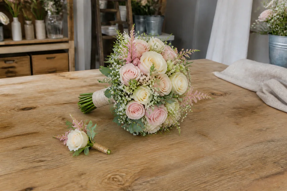 Préparation florale pour un mariage — illustration générée par IA